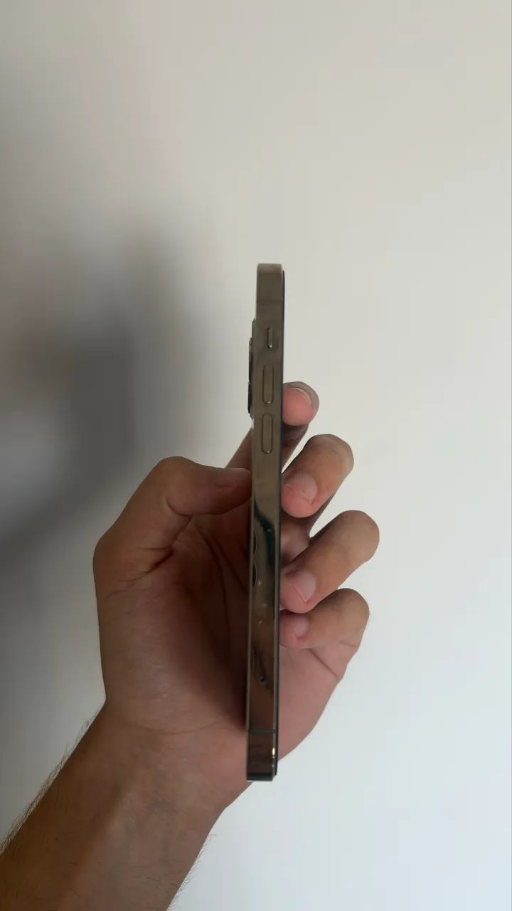 iPhone 12 Pro 256 GB Dourado impecável + cabo e 3 capinhas - Foto 4