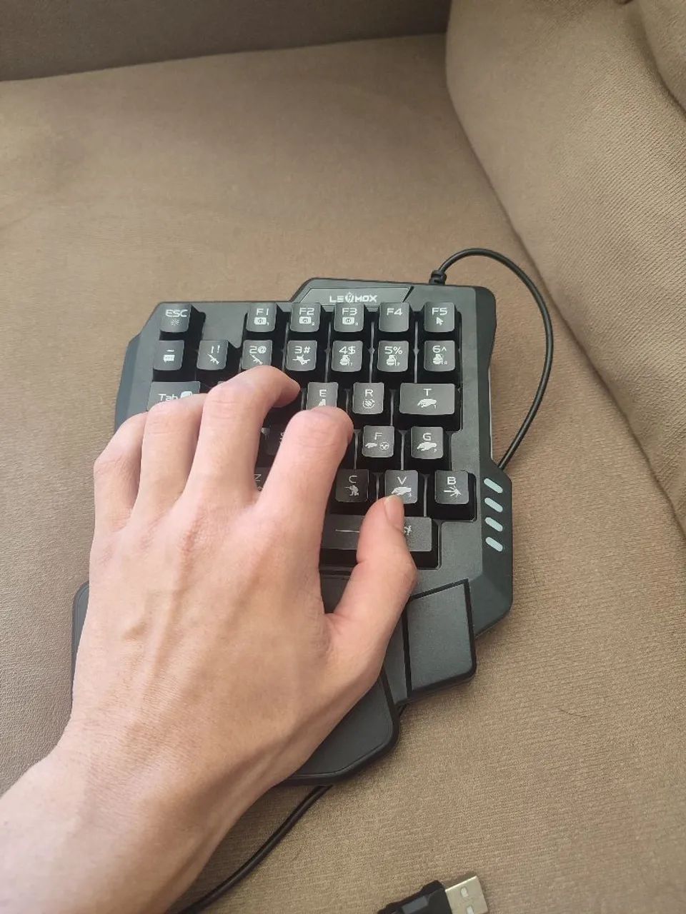 Teclado gamer de uma mão com led  - Foto 2