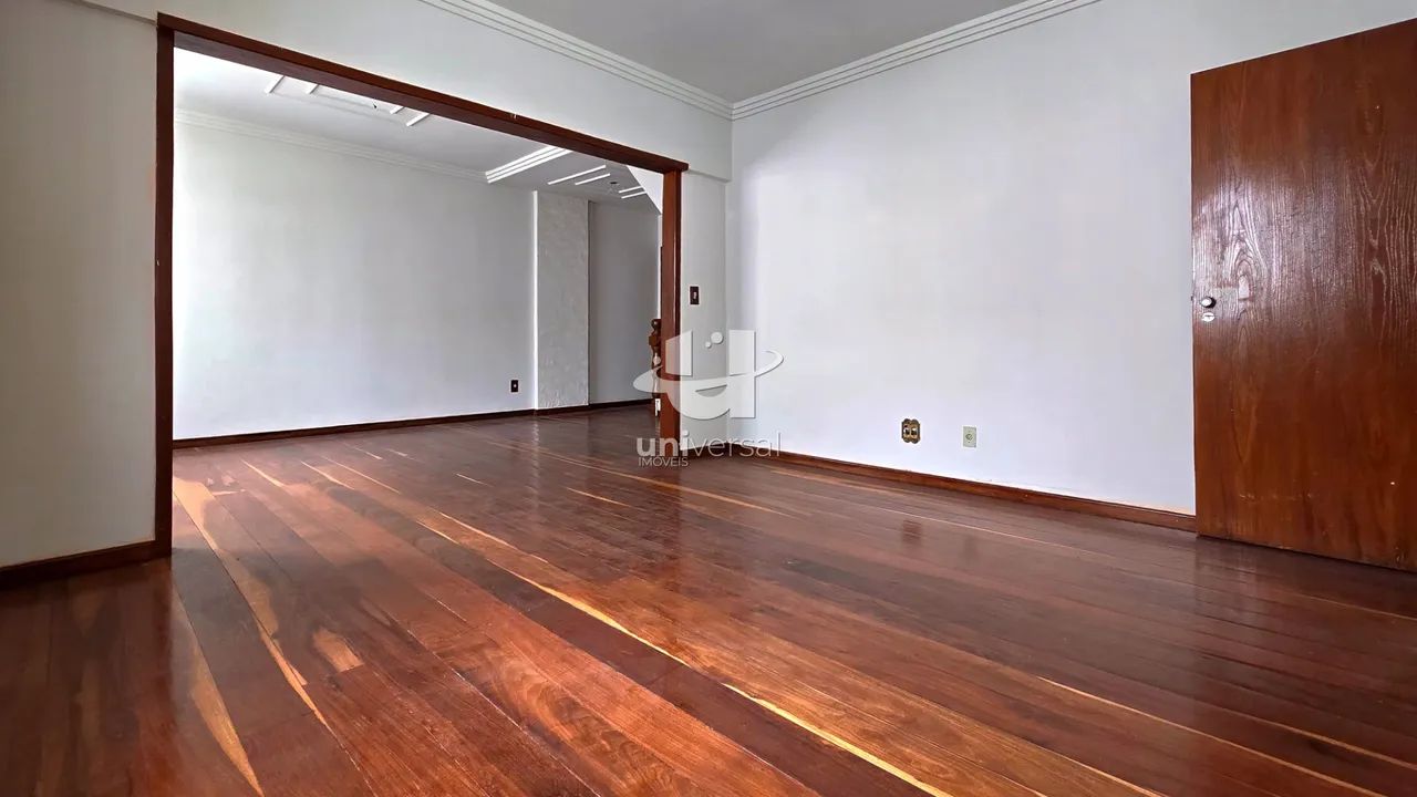 Cobertura ampla no Centro com 4 quartos e 2 vagas  Espaço e infinitas possibilidades - Foto 3