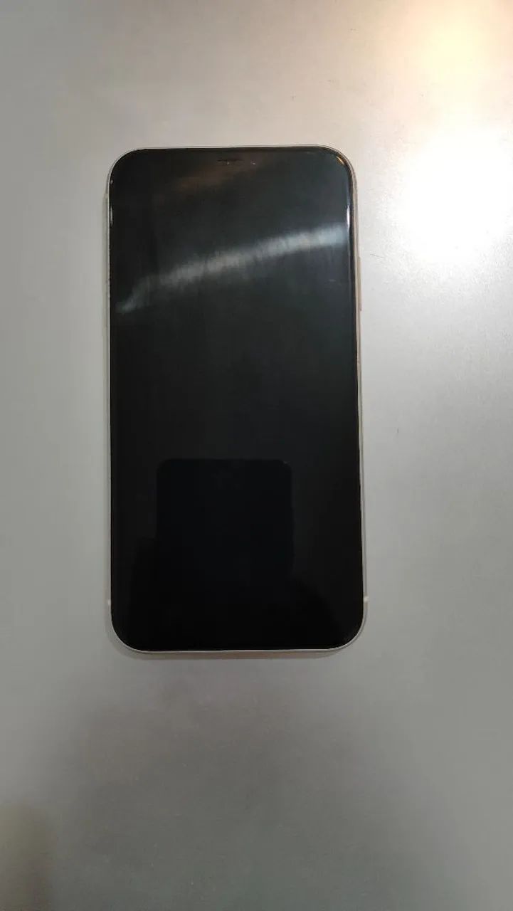 iPhone 11 64GB Branco - Único Dono - Muito Conservado