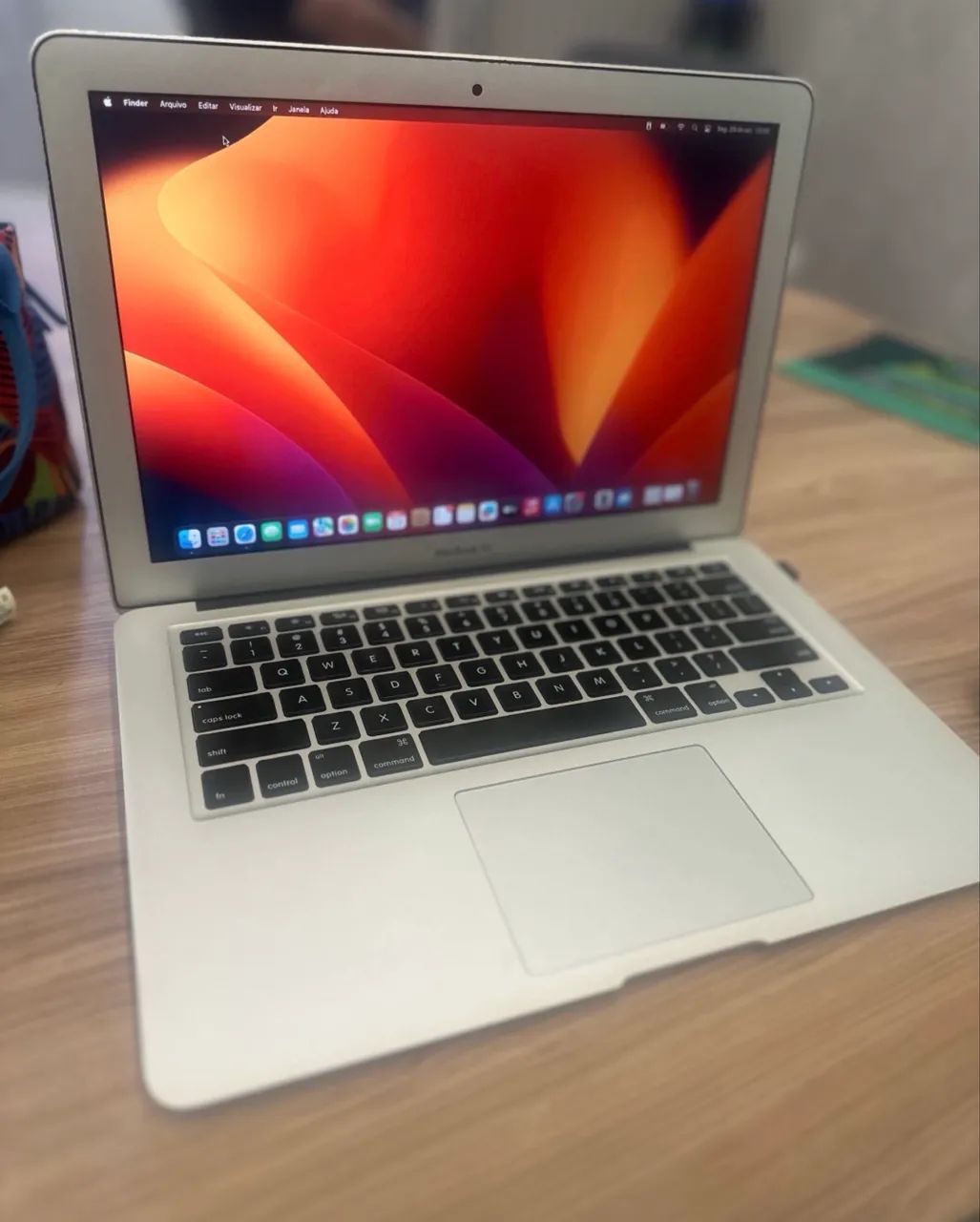 MacBook Air Intel Dual Core i5 - macOS Ventura  - Foto 2