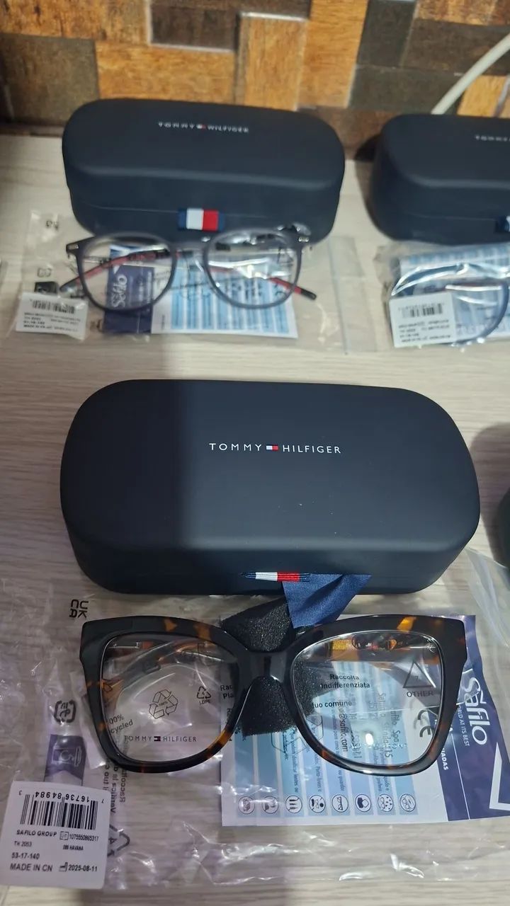?Armação de Óculos de Grau Tommy Hilfiger Original (Nova)?.