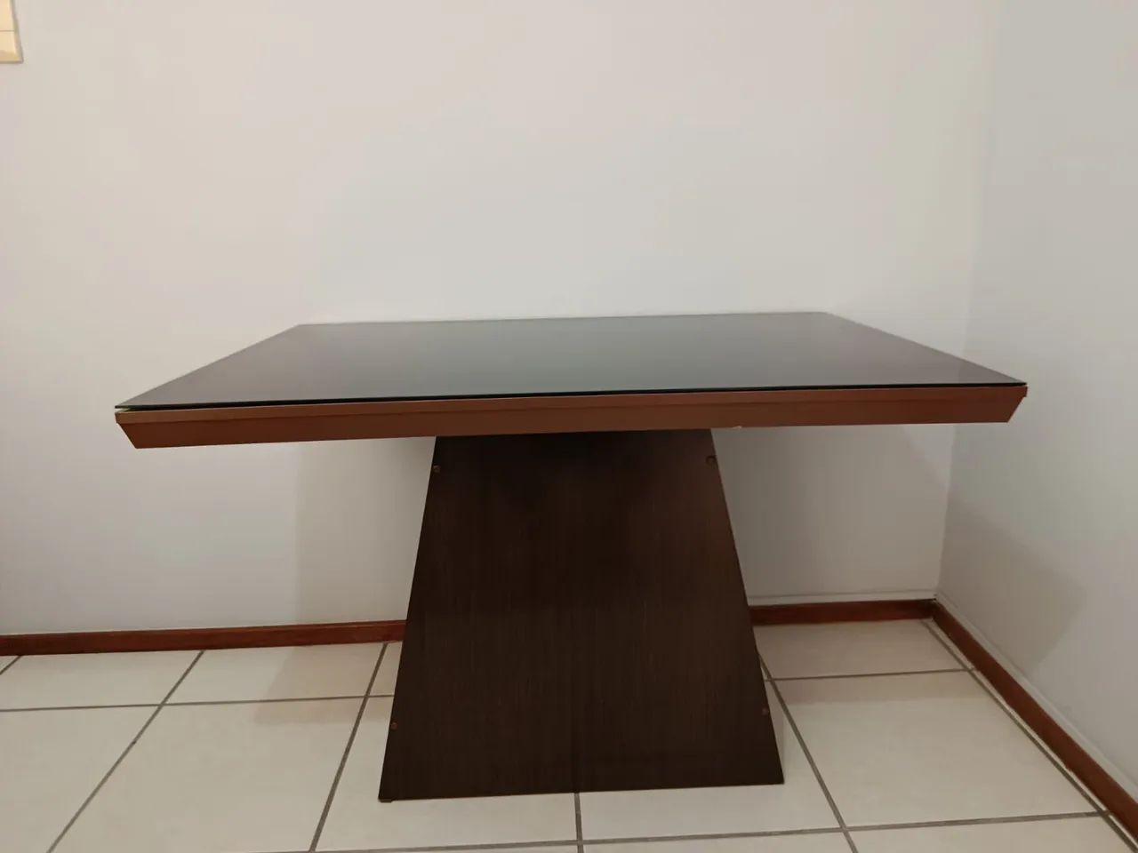 Mesa de Jantar 4 cadeiras 