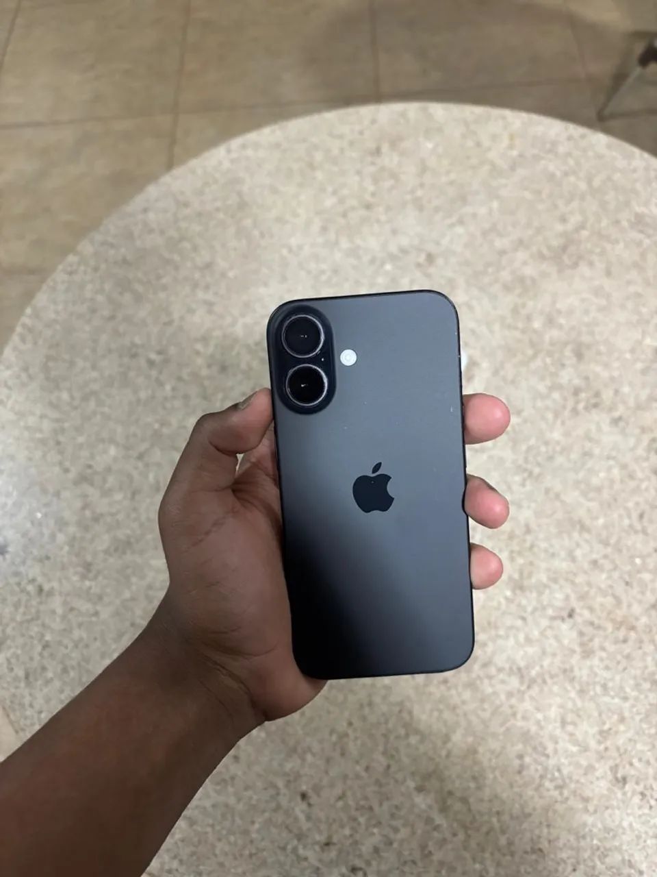 iPhone 16 de 128 gb COM GARANTIA APPLE DE 5 MESES  - Foto 3