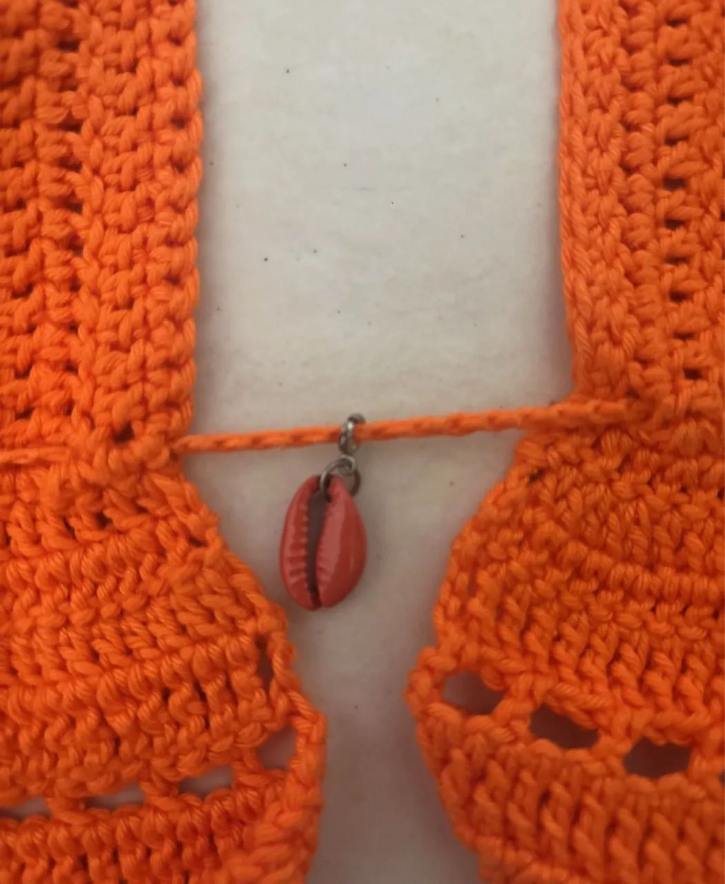 cropped de crochê laranja - Foto 4