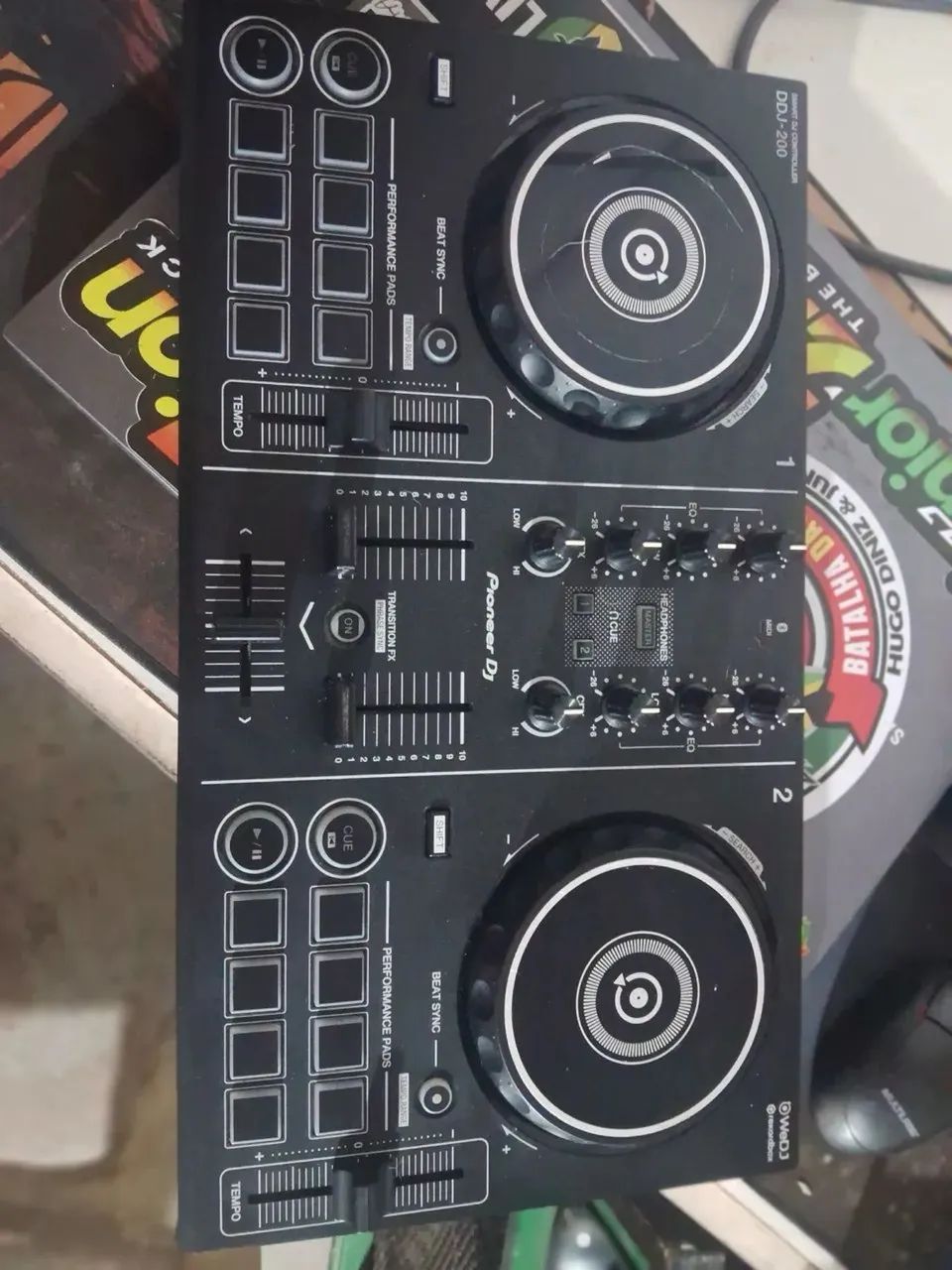 Controladora Pioneer DDJ-200