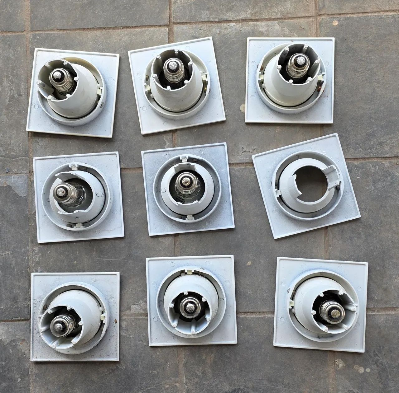Kit com 9 spot com 8 lâmpadas no estado - Foto 3