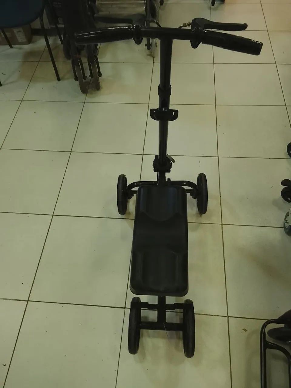 Andador de Joelho Praxis - Foto 2