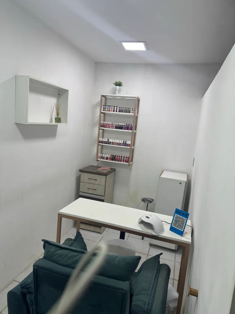 Alugo espaço para manicure 