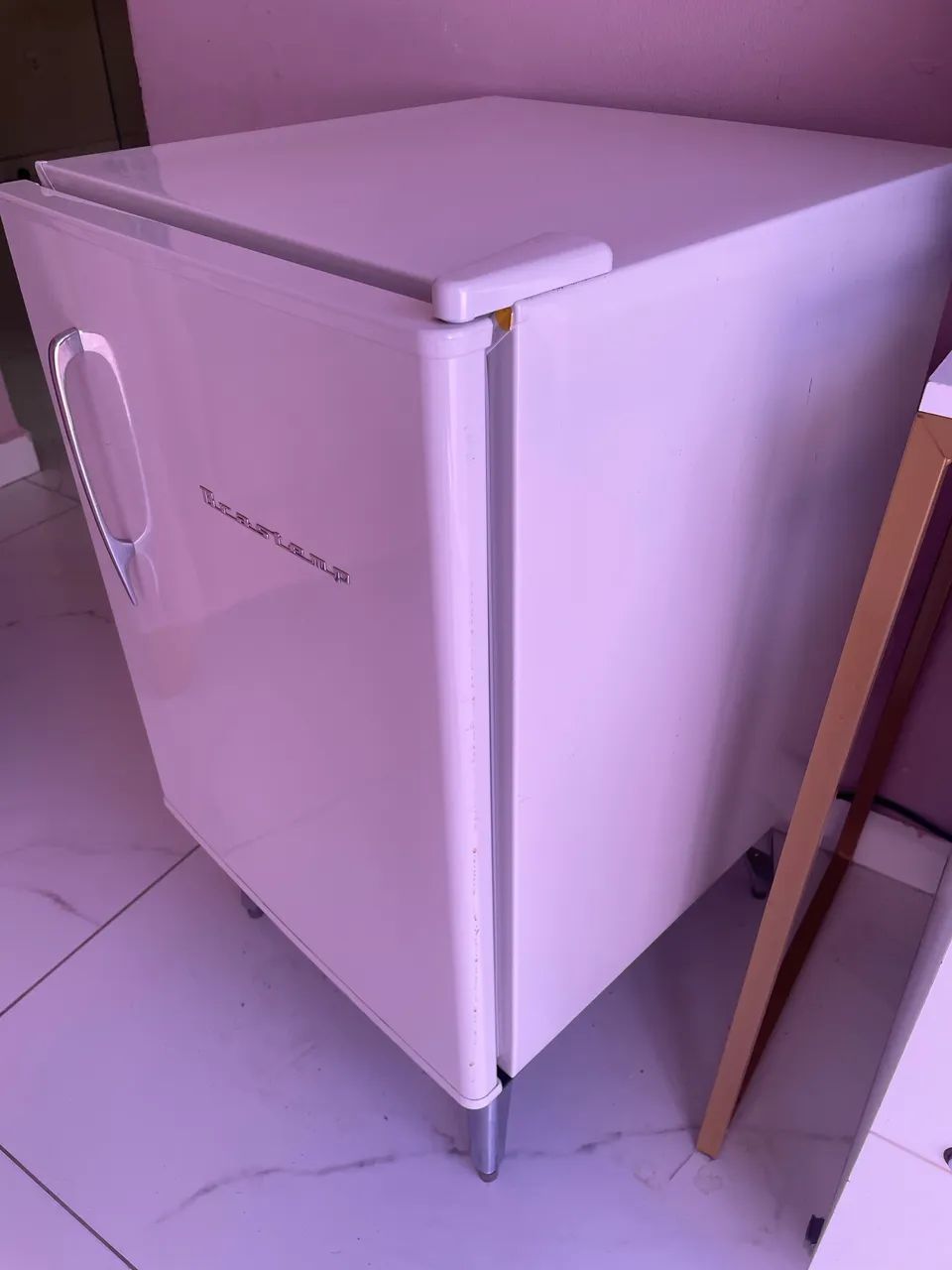 Frigobar Brastemp pouco tempo de uso  - Foto 4