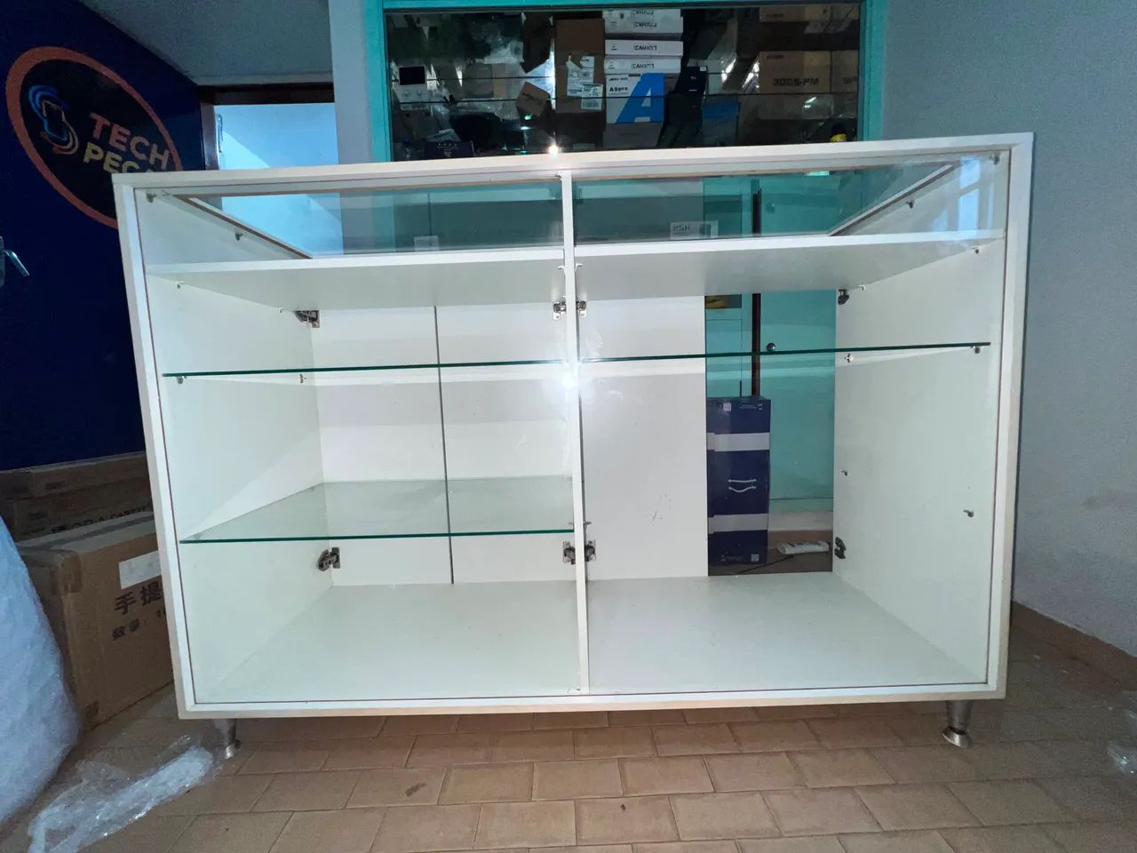 VENDO LOTE DE BALCÕES PARA COMÉRCIO 