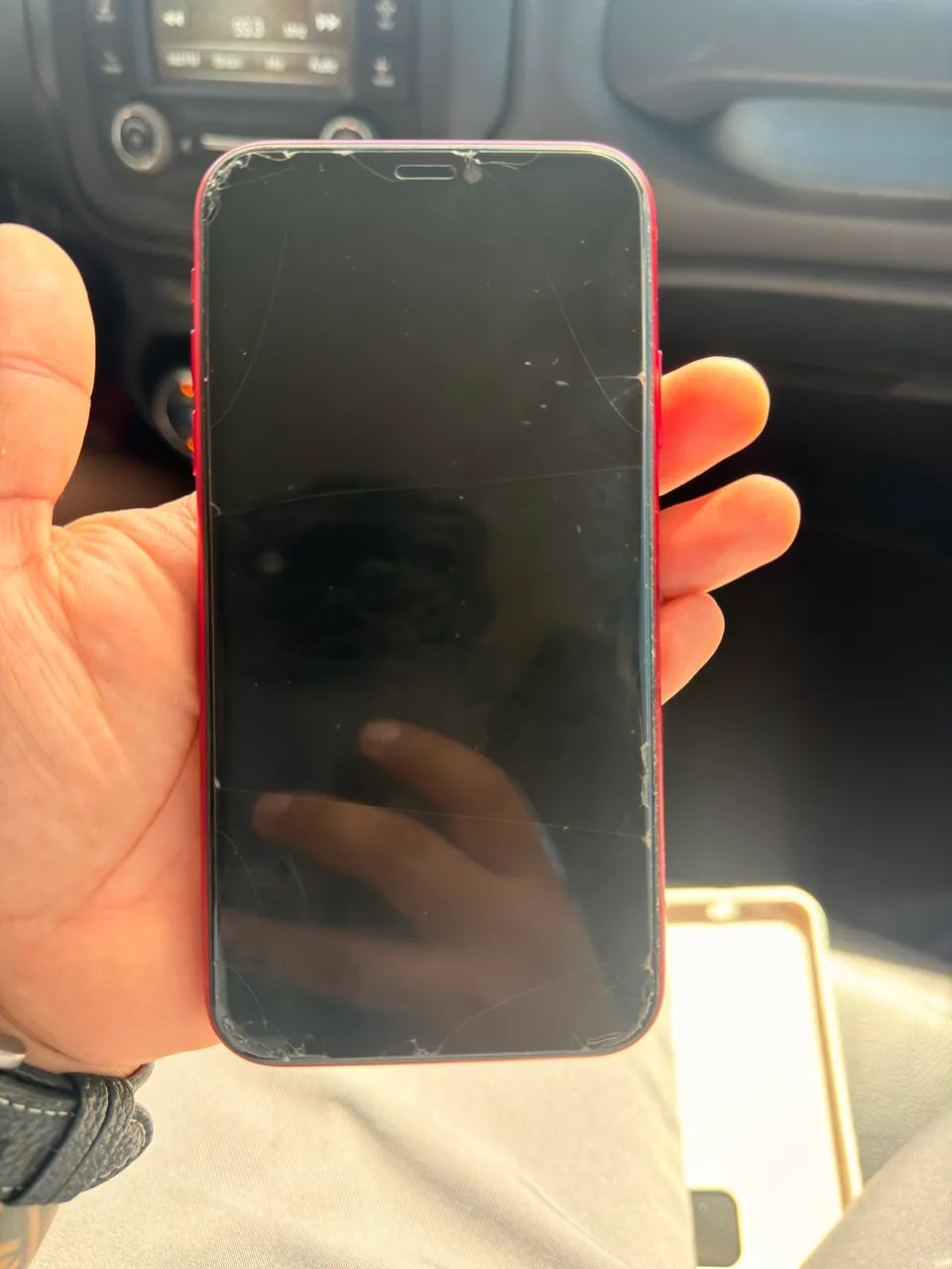 iPhone 11 128GB RED  - Foto 4