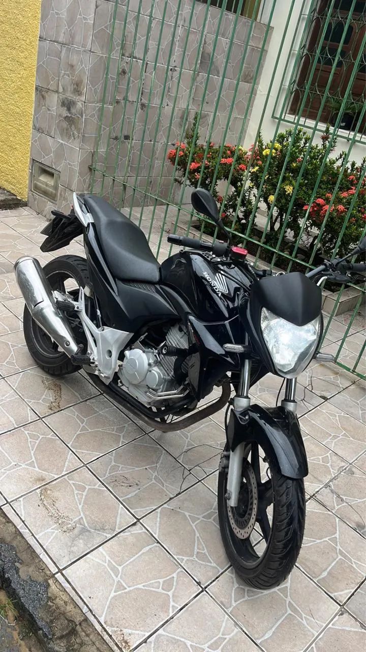 CB 300r - Extremamente nova