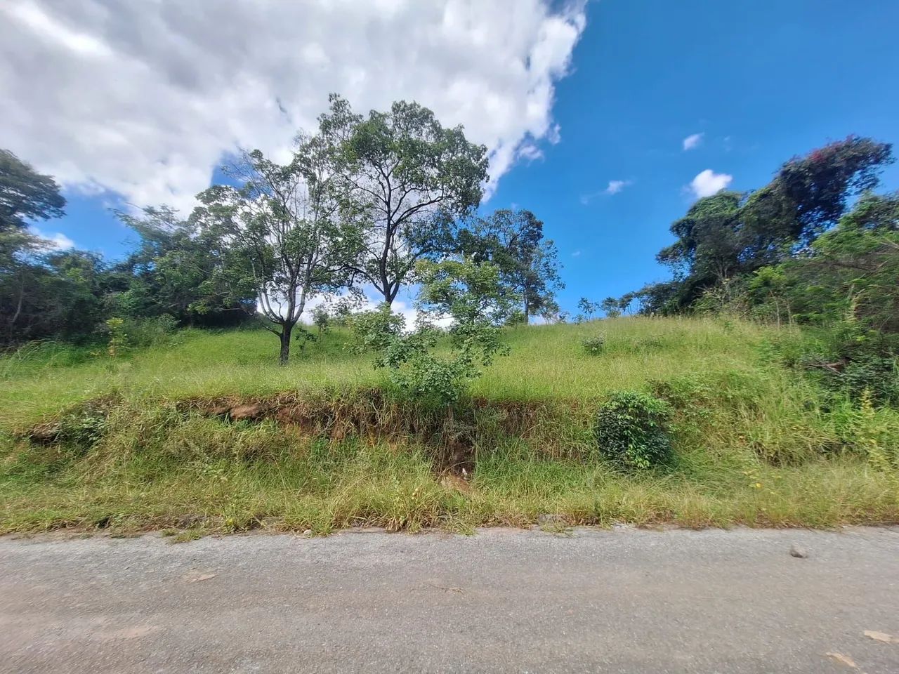 Lote com 416m² em Vespasiano - MG