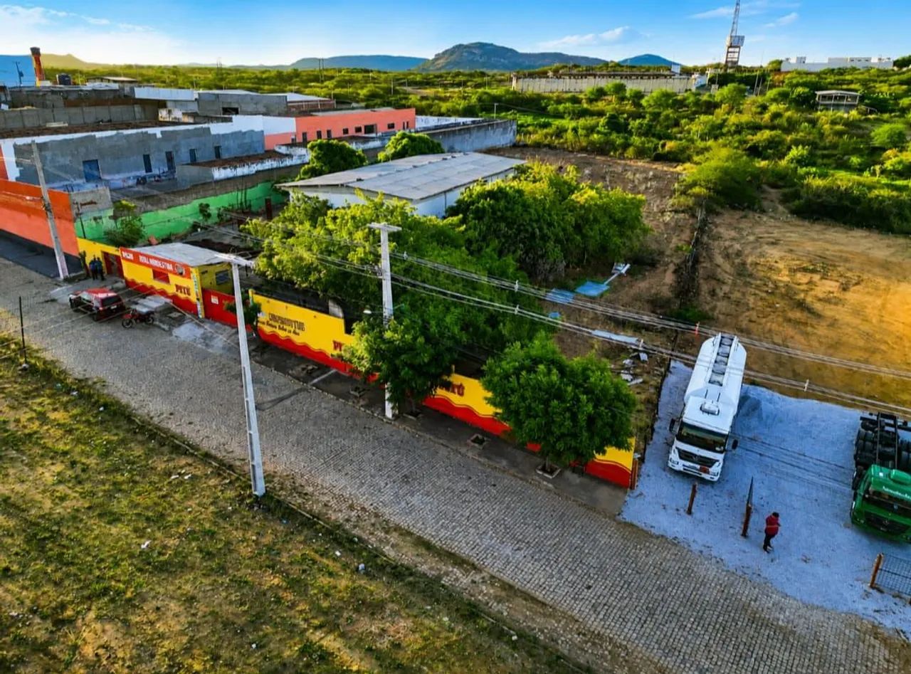 Área comercial com GALPÃO  - Foto 2