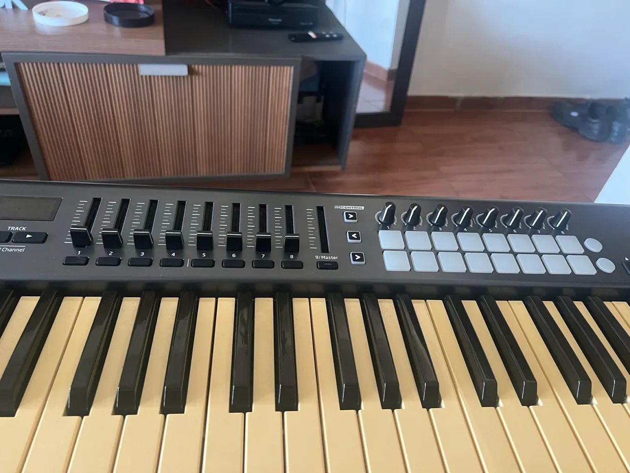 Controlador Midi Novation  - Foto 4