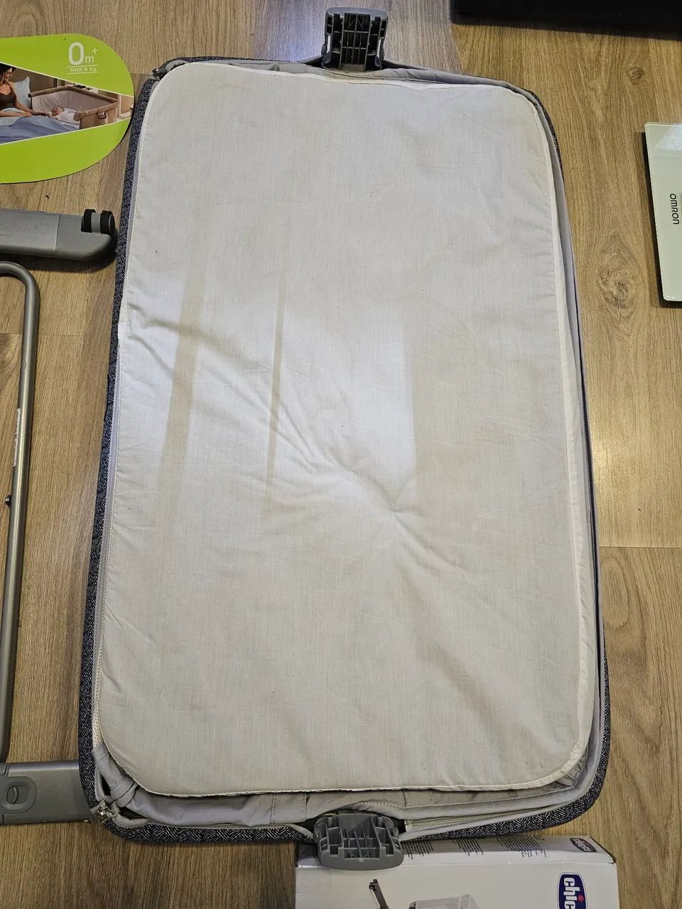Vendo Berço lateral de cama Chicco Next2me - Foto 4