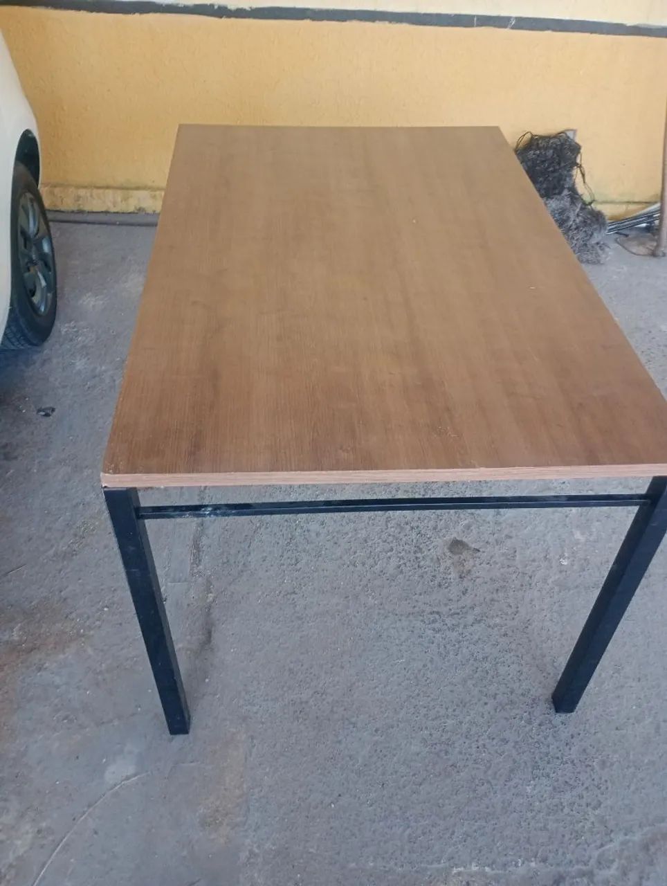 Mesa de jantar semi nova bem conservada  - Foto 2