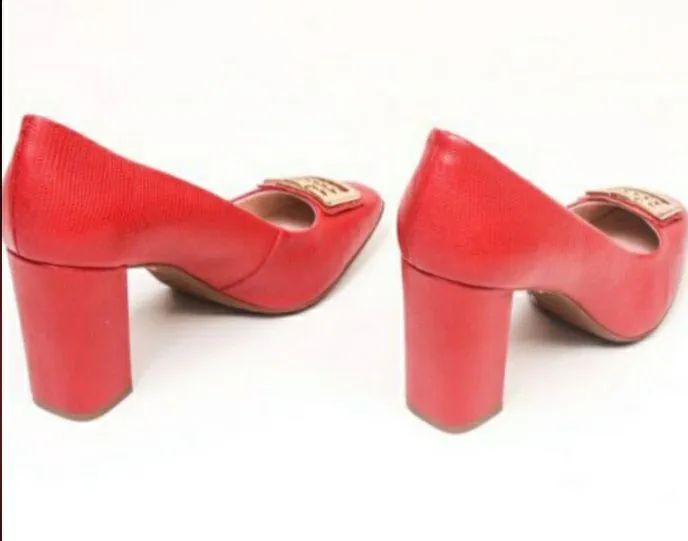 SCARPIN VERMELHO, EM COURO LEGÍTIMO, MARCA JORGE BISCHOFF. NOVO! - Foto 2