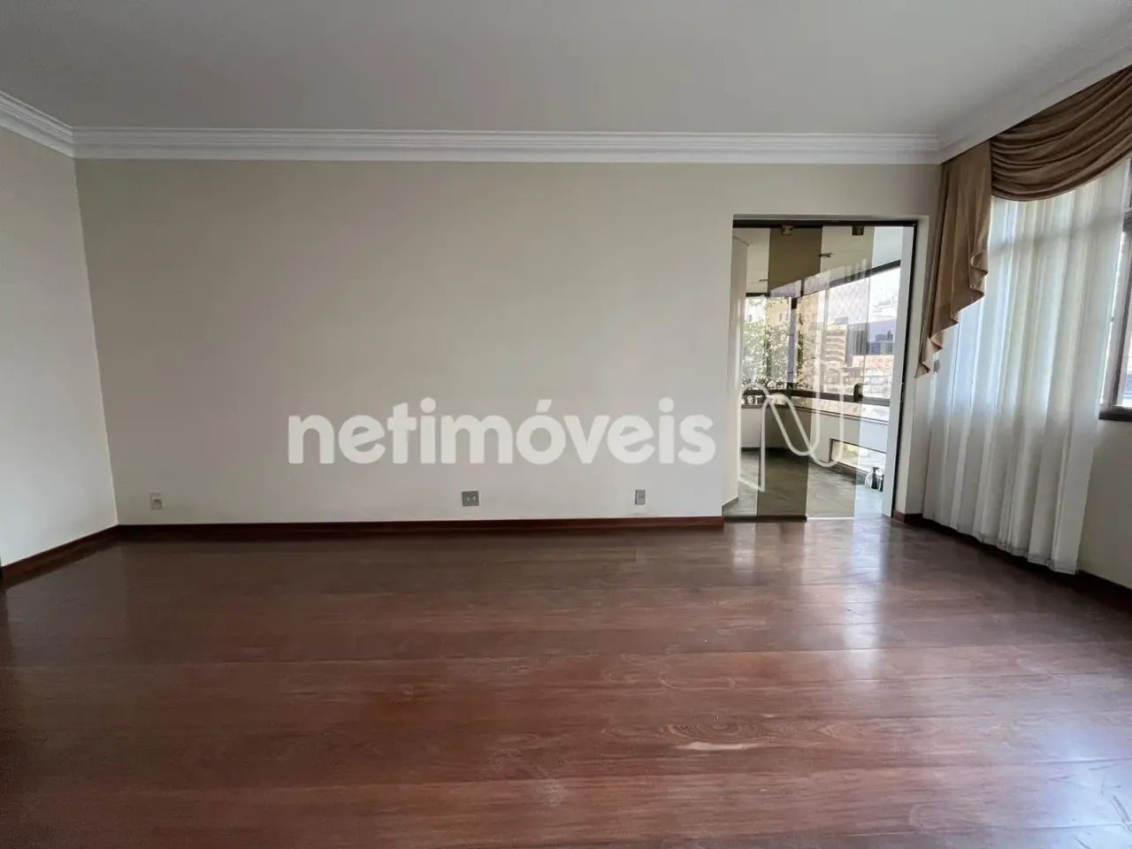 Apartamento à venda com 300m²;, 4 quartos e 3 vagas. - Foto 4
