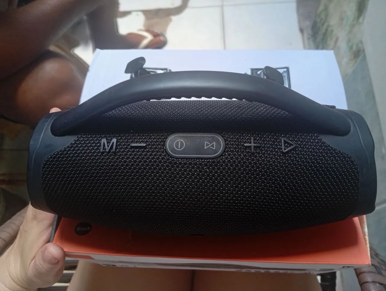 Caixinha JBL via bluetooth  - Foto 2