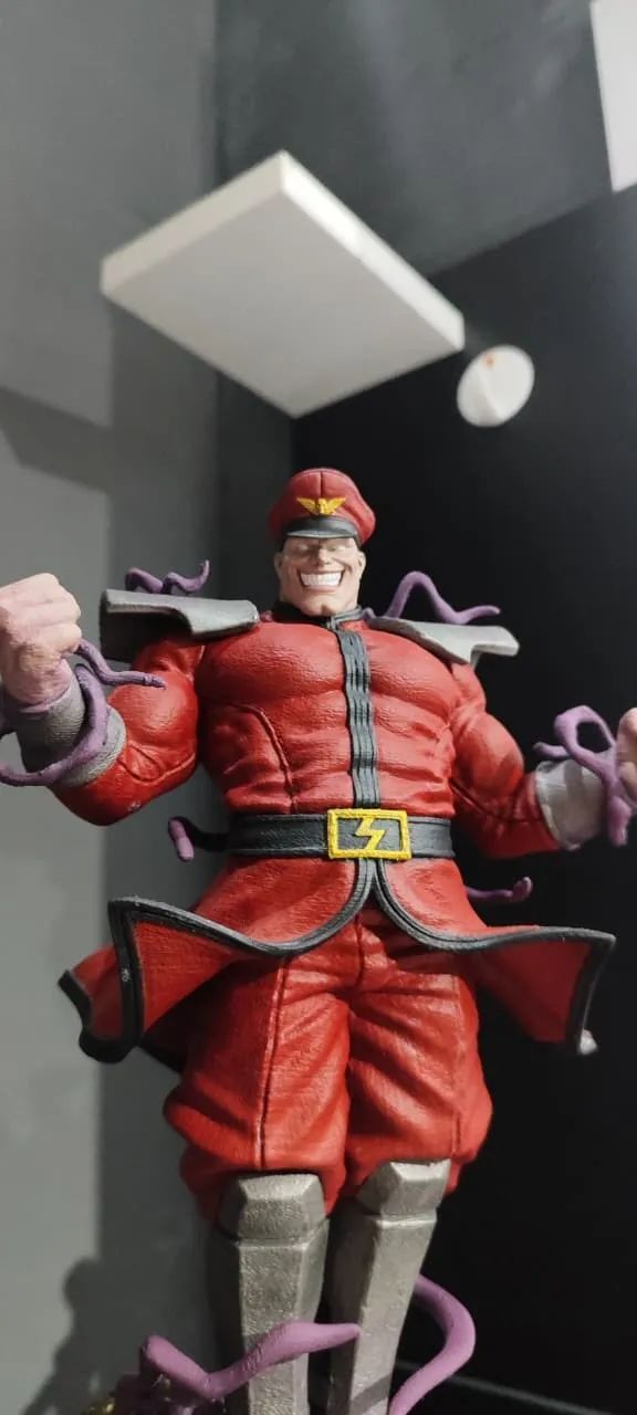 M Bison - street fighter - action figure