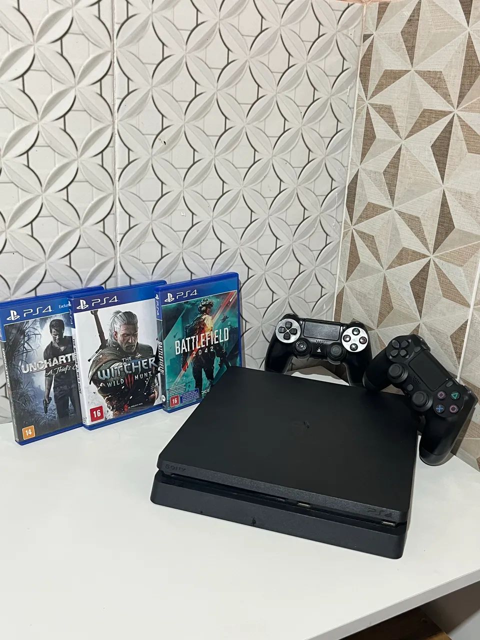 Playstation 4 Slim - PS4