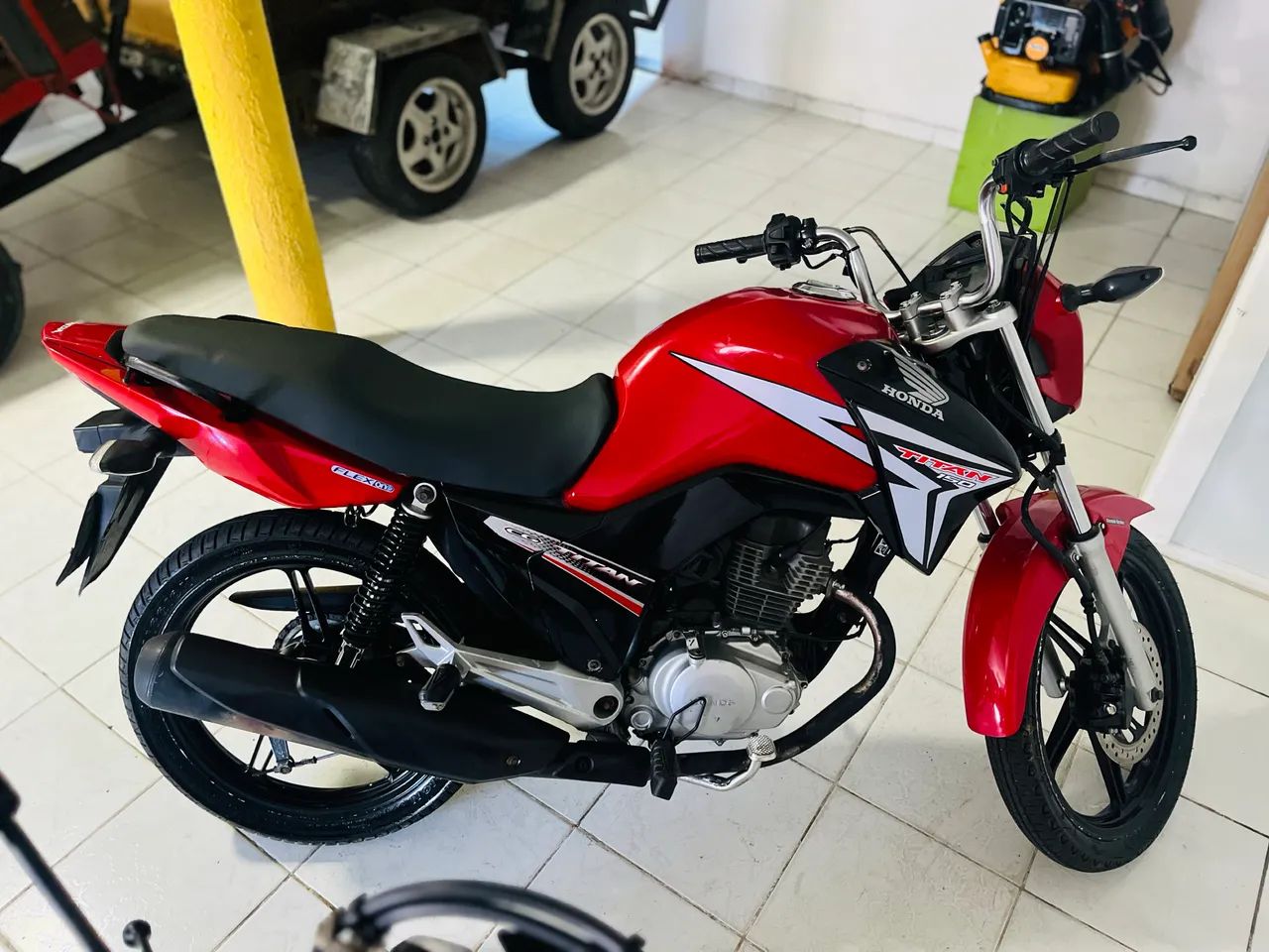 CG Titan 150 EX     Ano 2015 