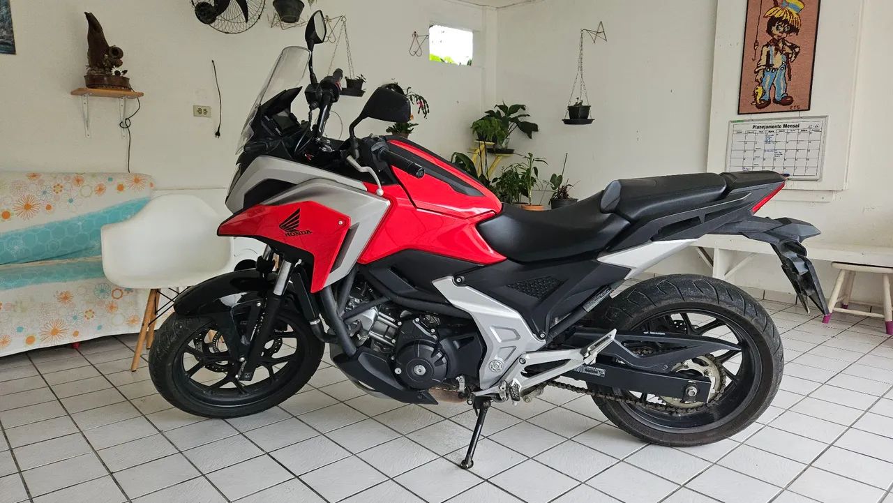 Honda NC750X 2023