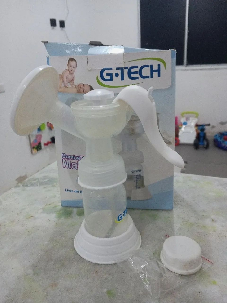 Bomba tira leite materno.