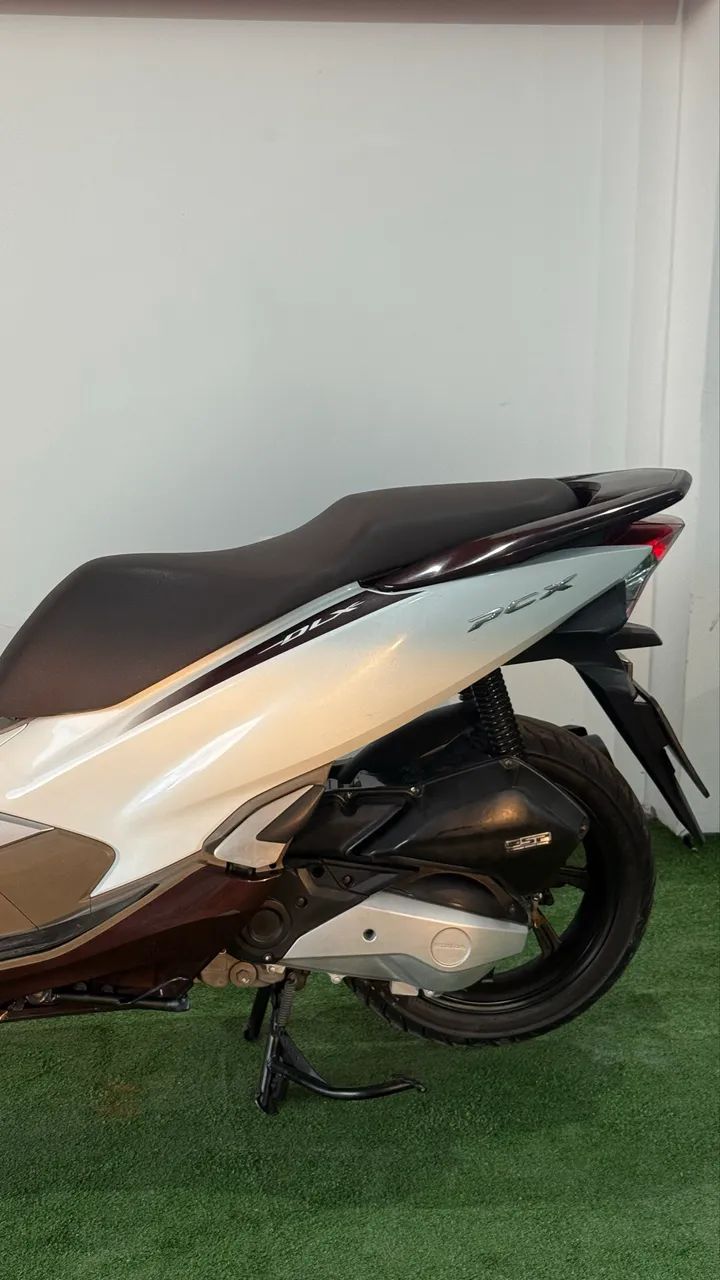 PCX DLX 2022 - Foto 4