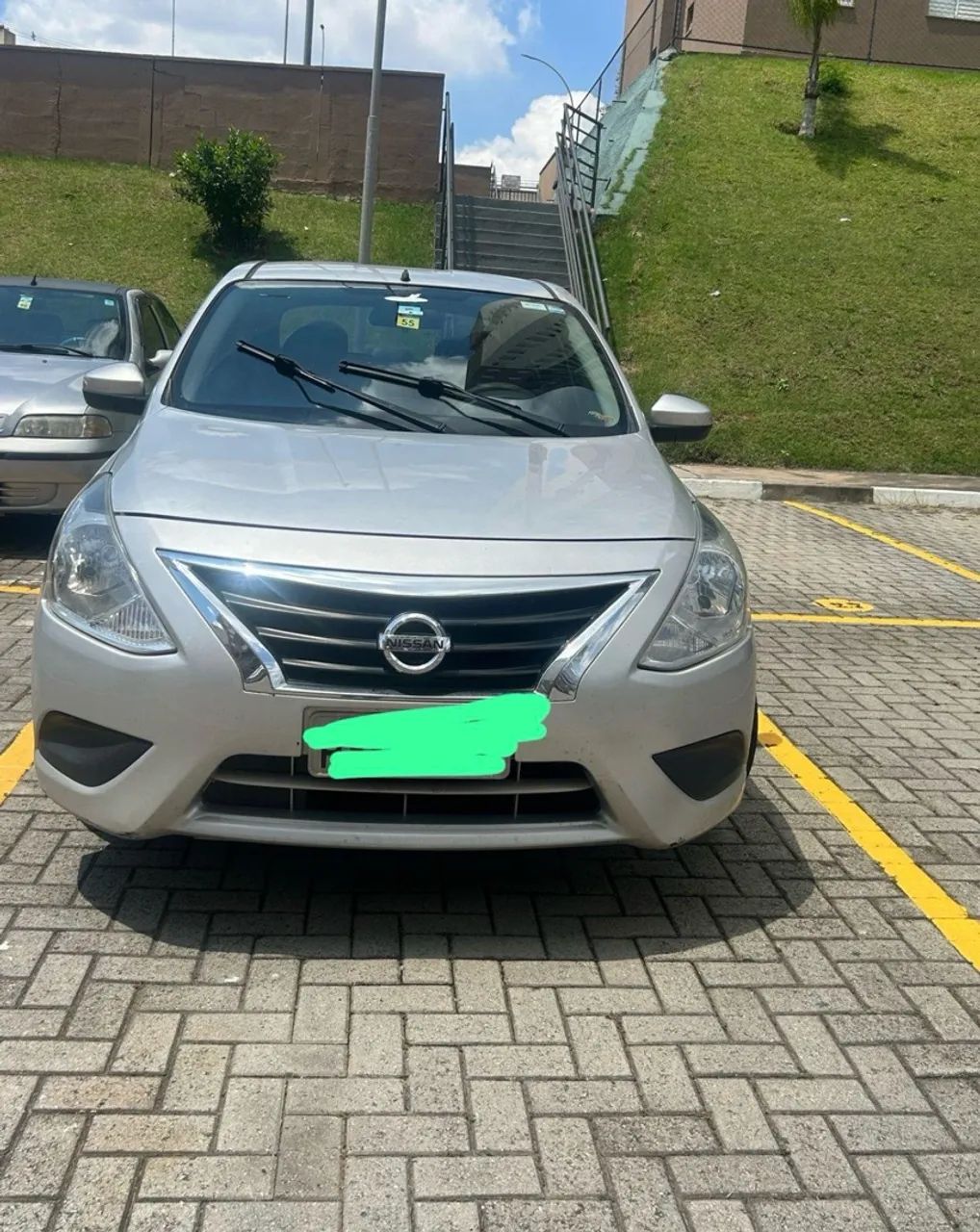 Nissan Versa SV 1.6 16V 2017