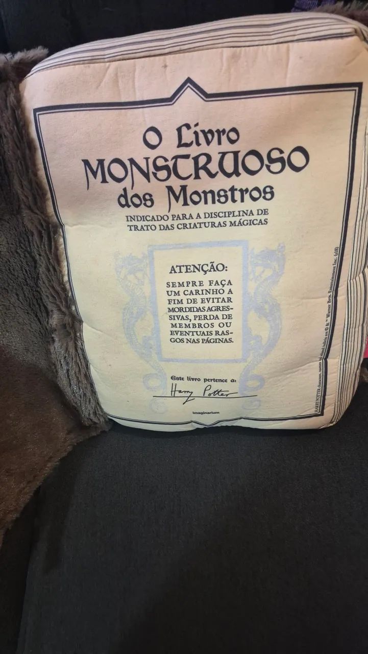 almofada livro monstro harry potter  - Foto 2