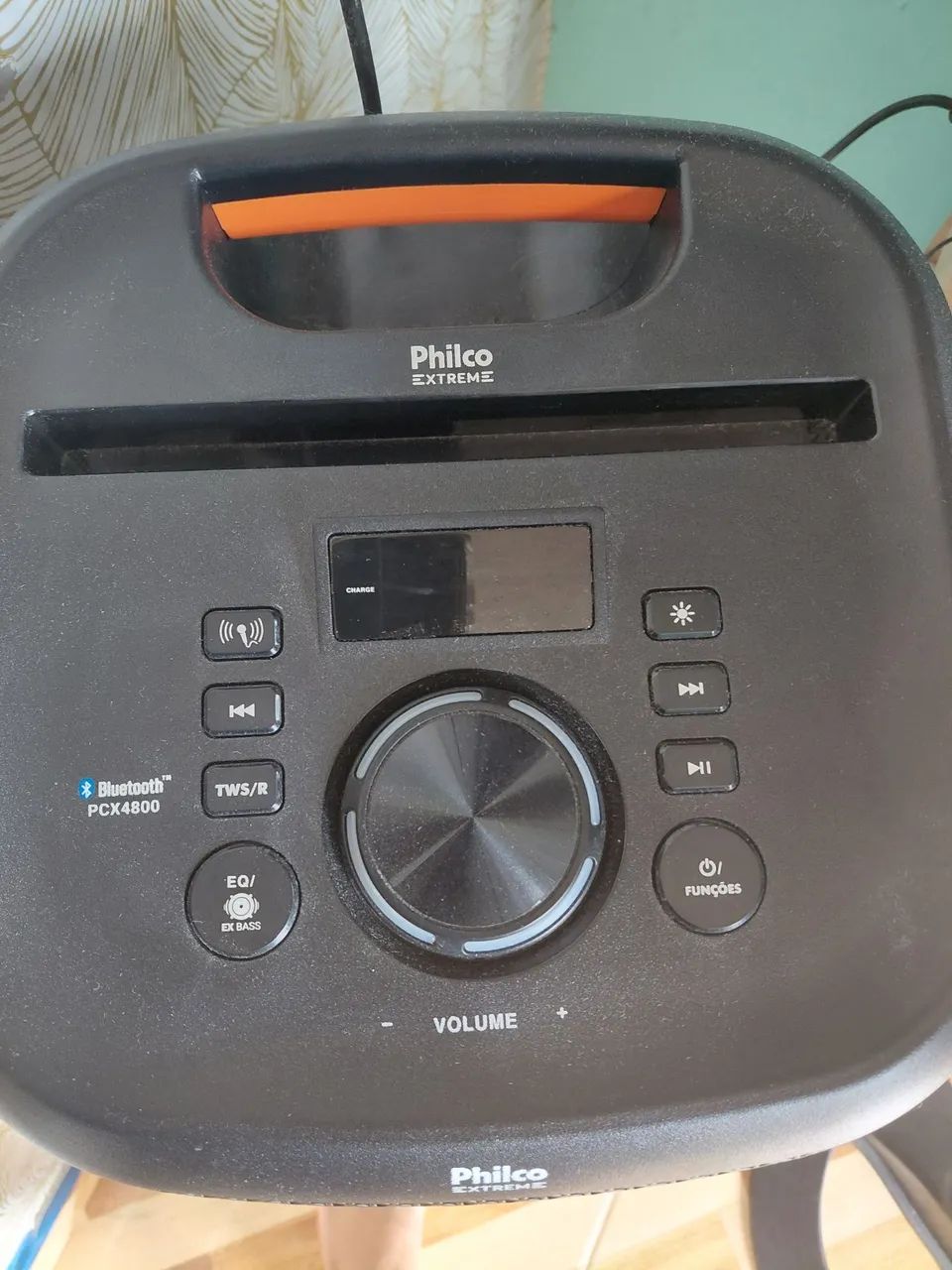 Caixa de som amplificada philco pcx4800, Bluetooth, USB, e bateria interna. 380w