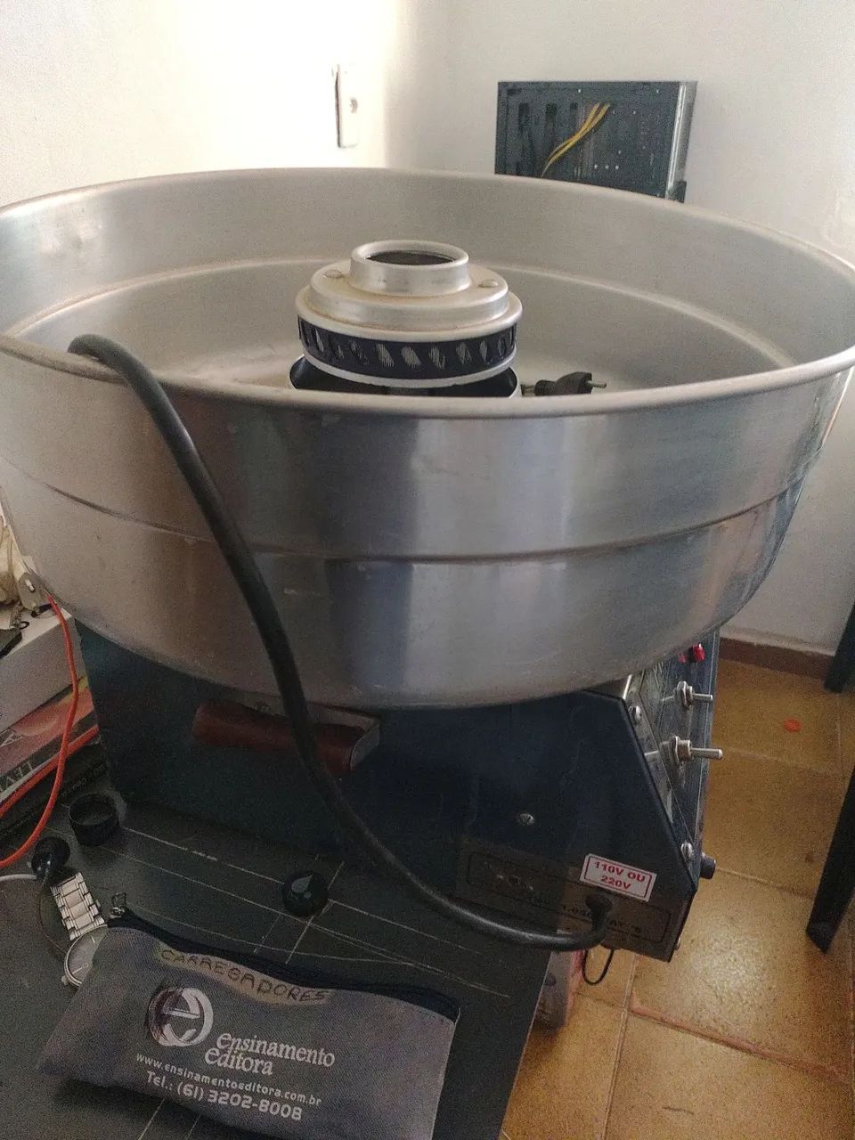 Máquina de Algodão Doce Profissional Nova - Foto 3