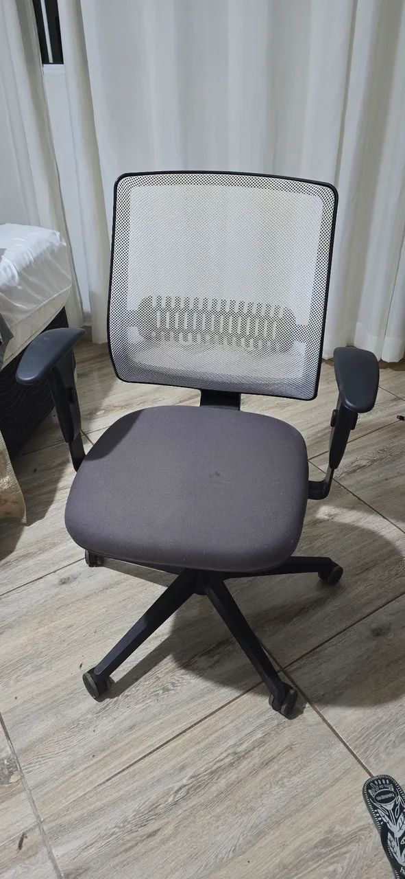 Cadeira de escritorio Uni Flexform cinza - Foto 3