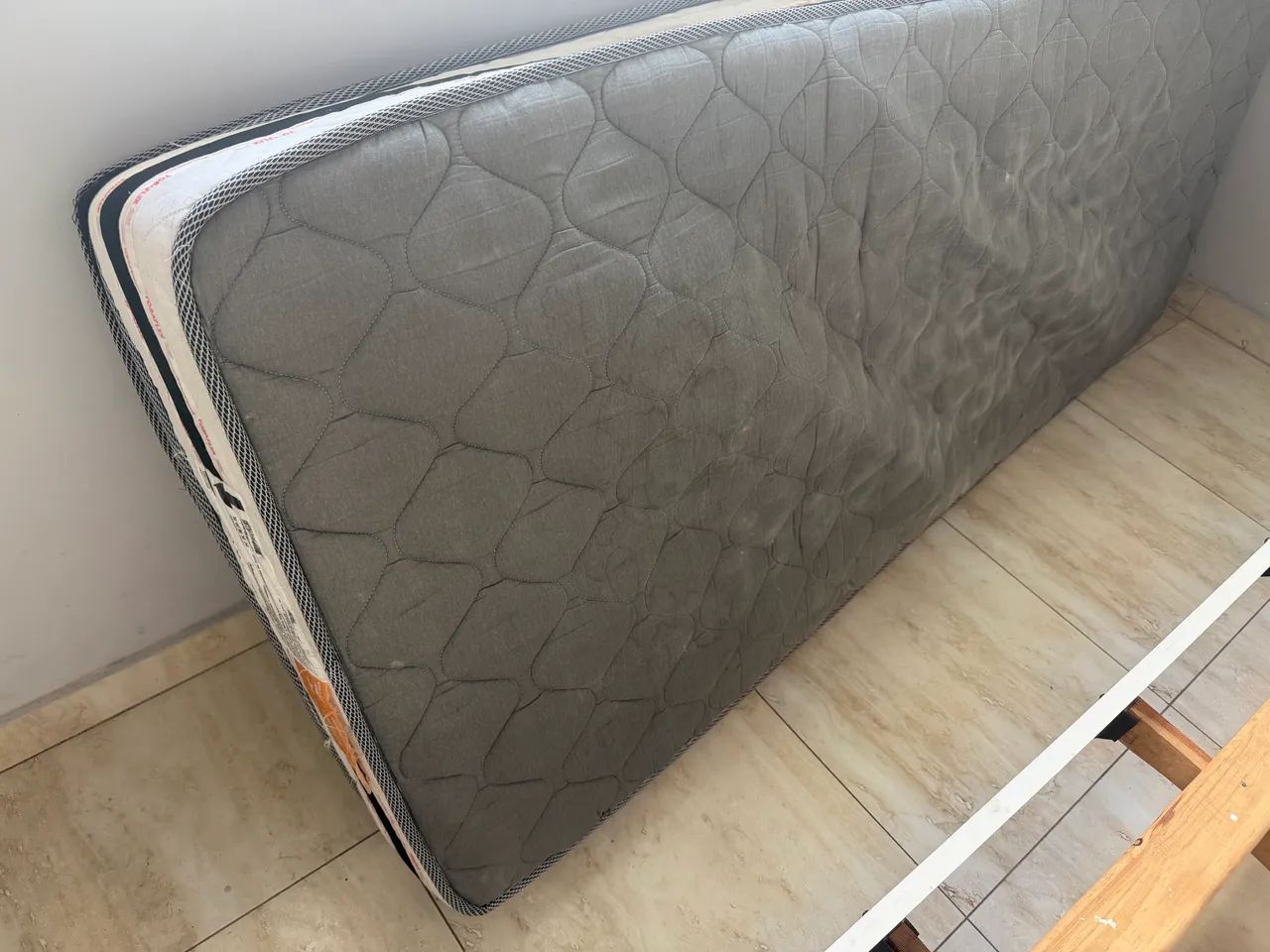 Vendo colchão toraflex mola ensacada  - Foto 2