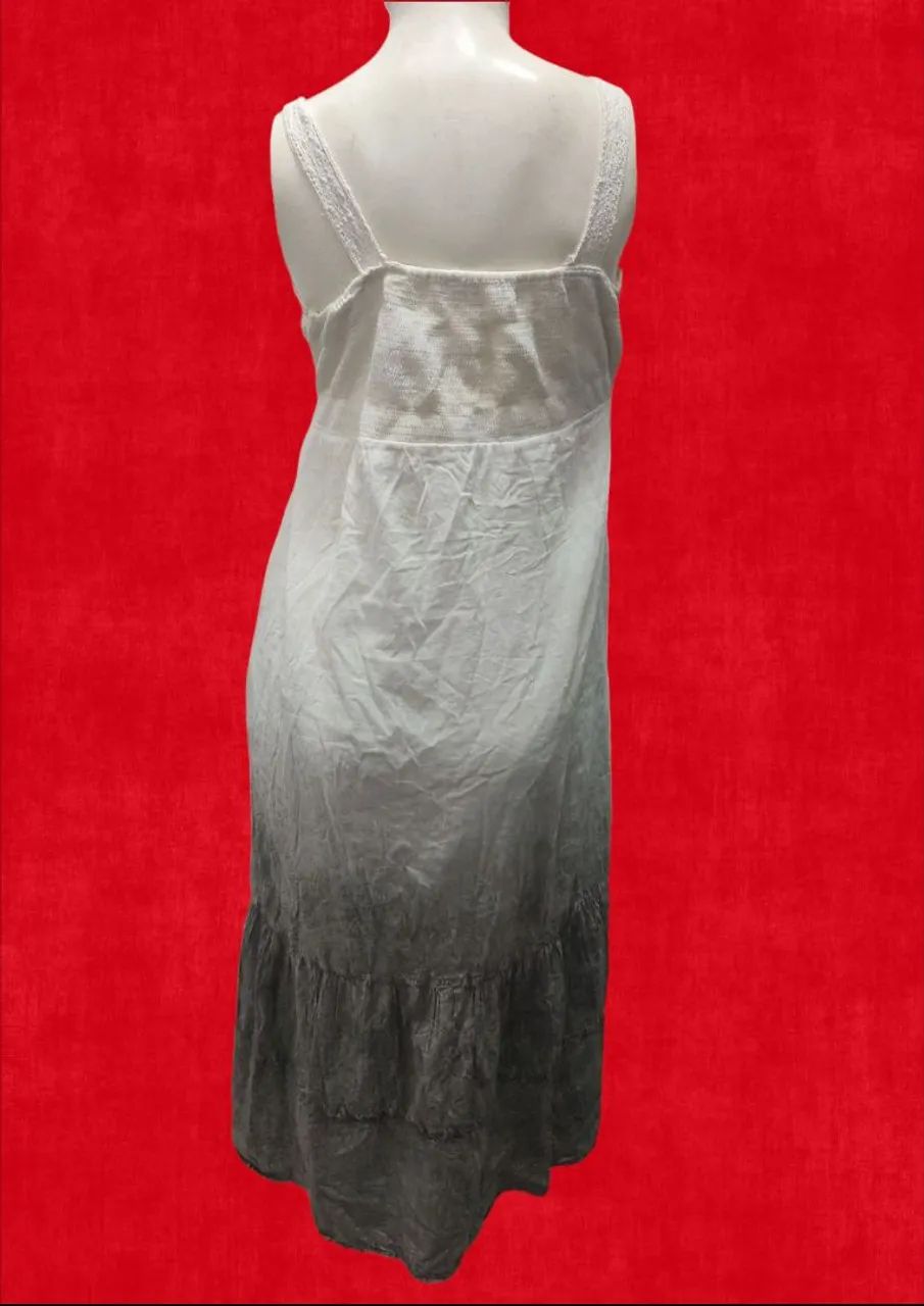 Vestido branco degradê  - Foto 2