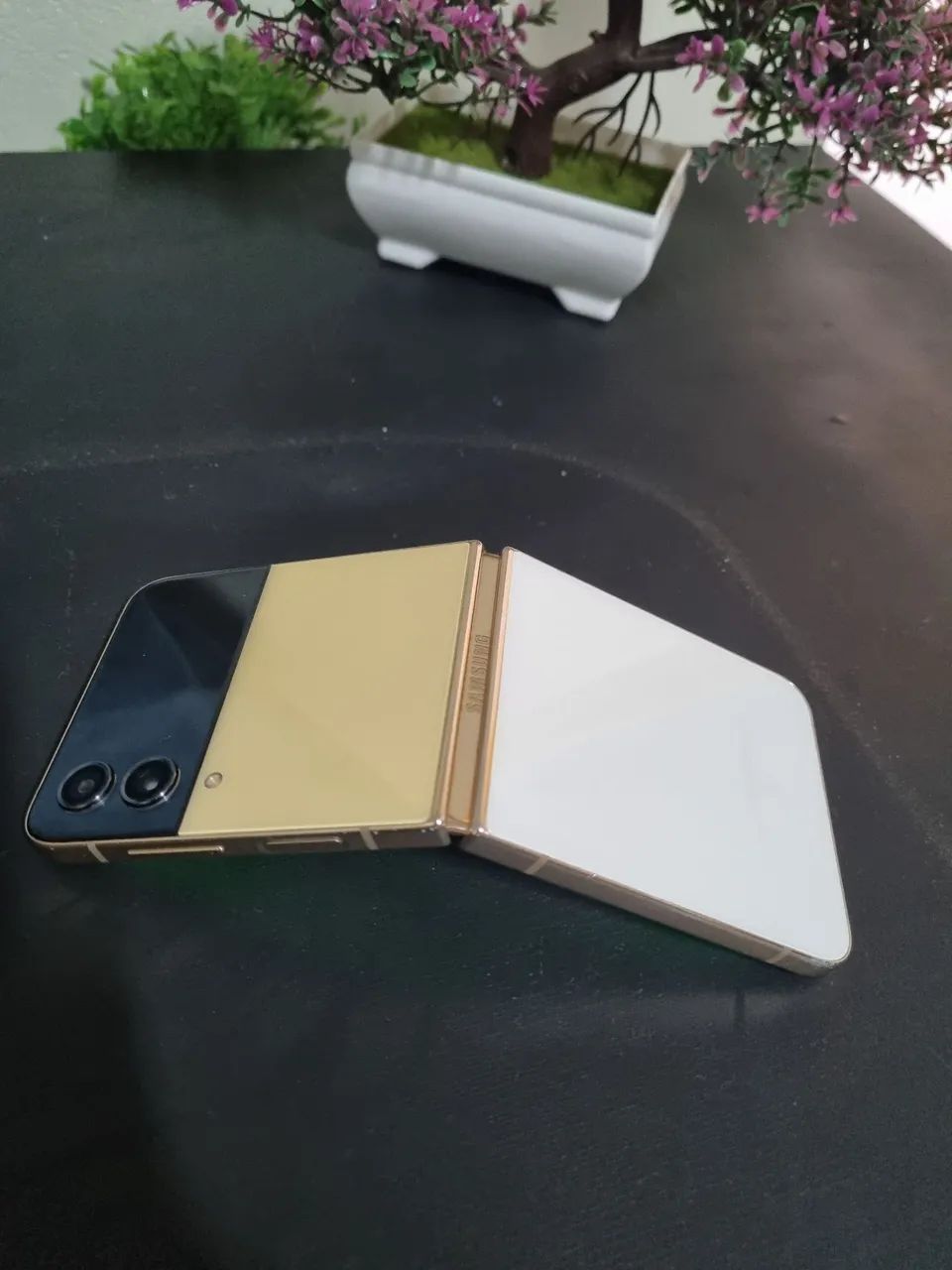 Galaxy Z Flip 4 256GB - Foto 4
