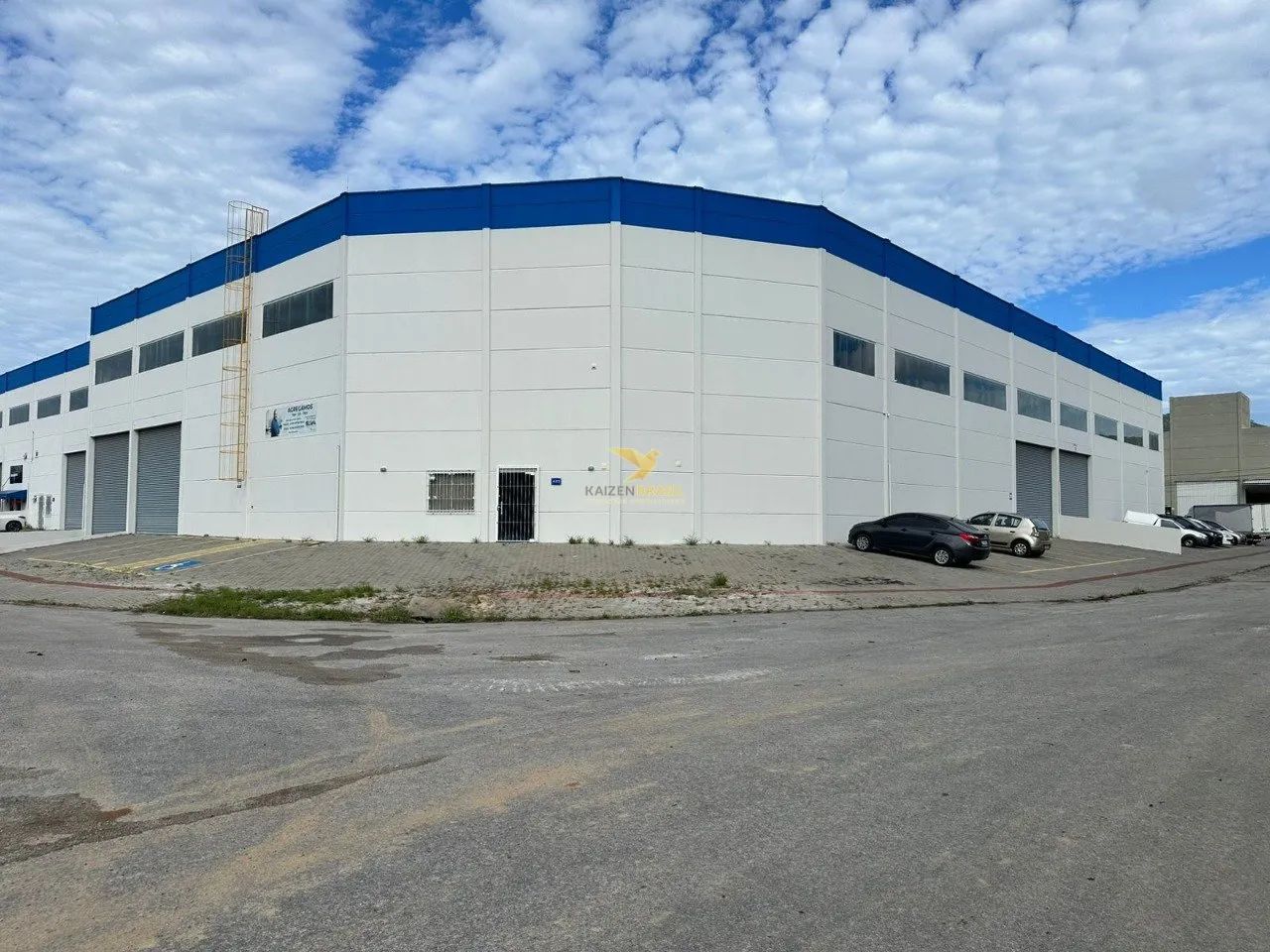 Galpão Logístico em Condomínio - Jardim Eldorado, Palhoça/SC | 2.412,00 m² e 2 Docas