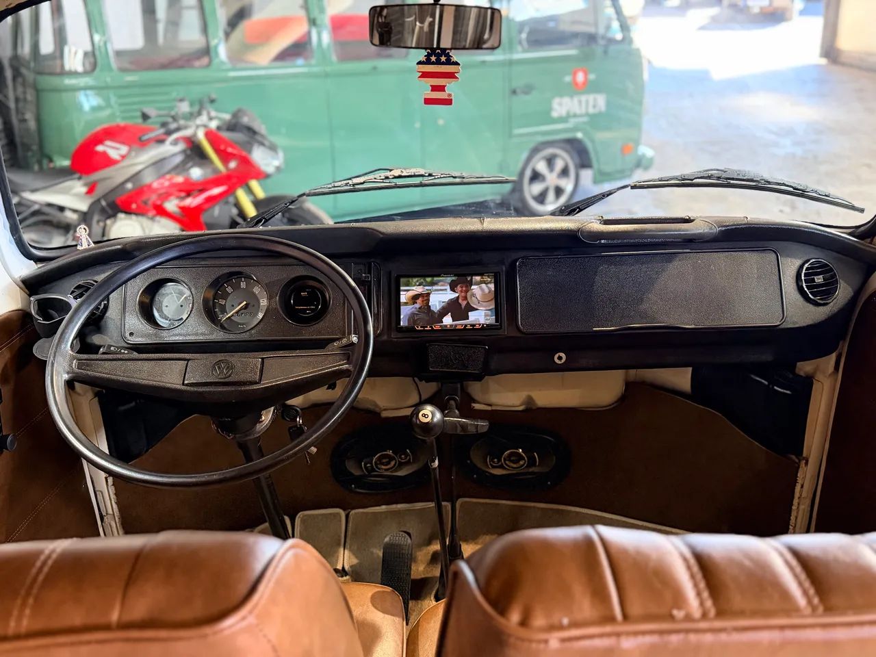 Volkswagen Kombi Standard/ Luxo/ Serie Prata 1995