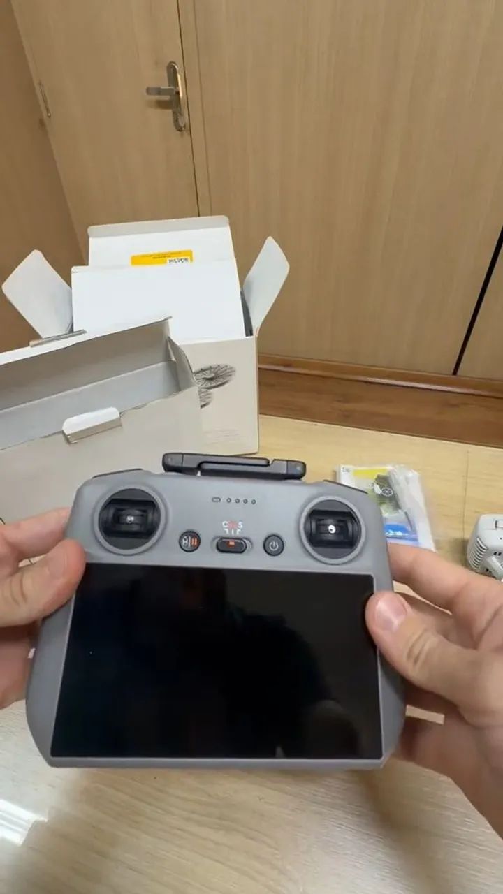 Drone dji flip Kit com tela no controle. - Foto 5