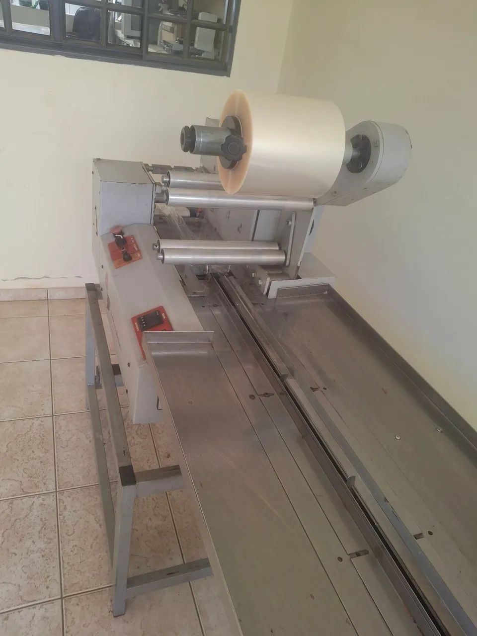 Embaladora automática Flow Pack Cassan  - Foto 4