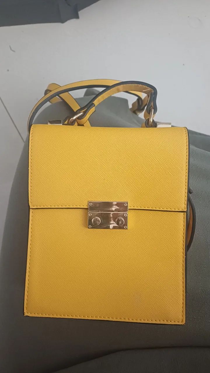 Bolsa amarela da Zara