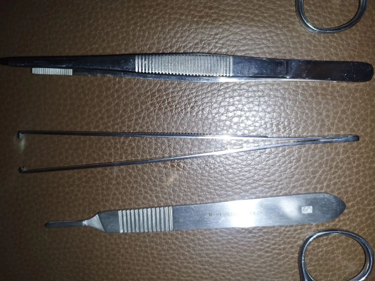 Vendo kit de sutura em ótimo estado - Foto 4