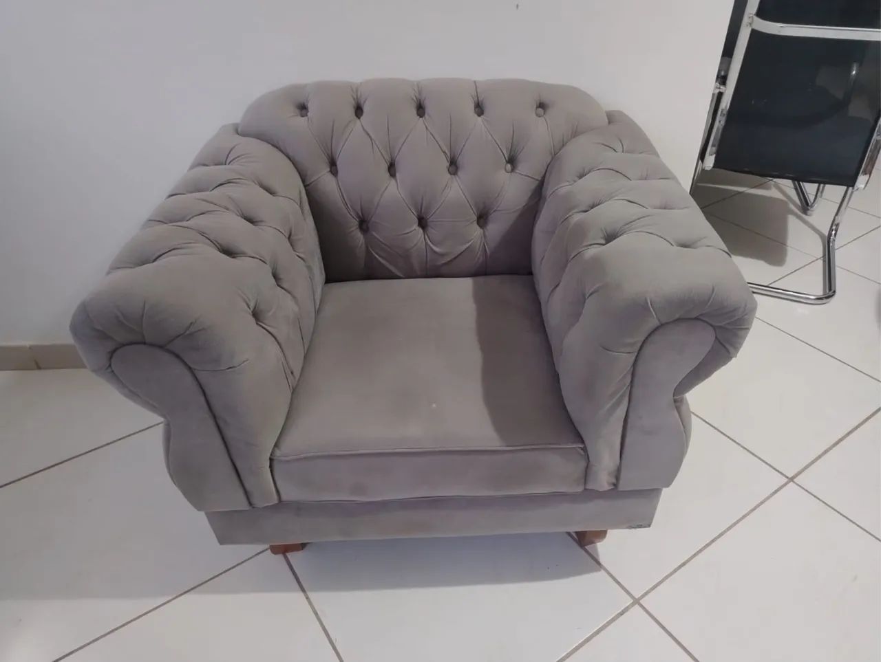Vendo conjunto de sofá Chesterfield  - Foto 4
