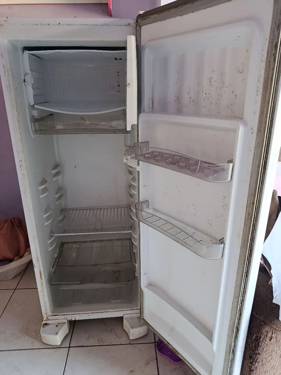 Geladeira com defeito - Foto 5