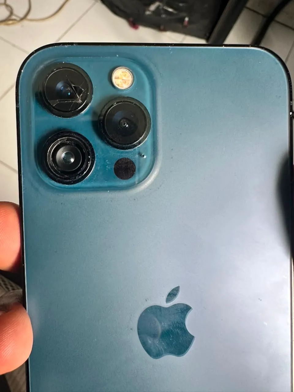 IPHONE 12 PRO MAX 128g (APENAS TELA QUEBRADA) - Foto 2