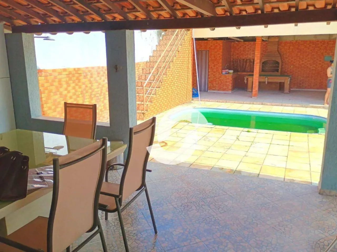 Ótima casa com lazer duas quadras do centro. - Foto 2