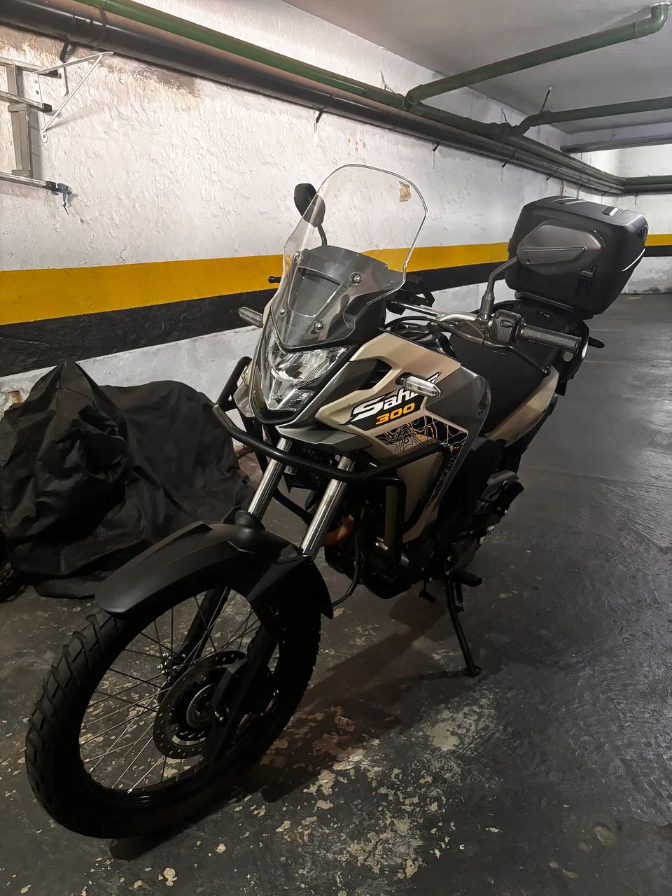 Sahara 300 ADV bege 2025 - Foto 2